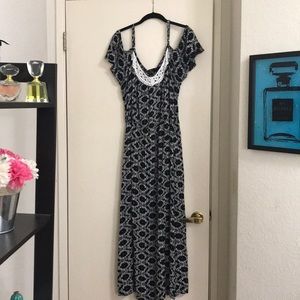 Super Cute Cold Shoulder Maxi Dress